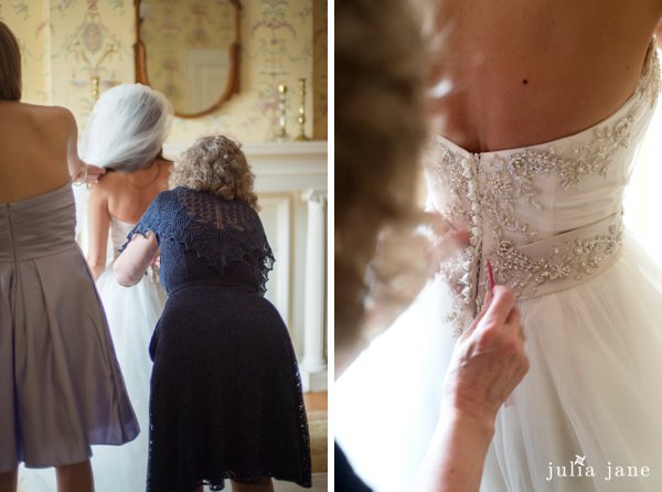 bride getting ready in the yellow room at cairnwood estate