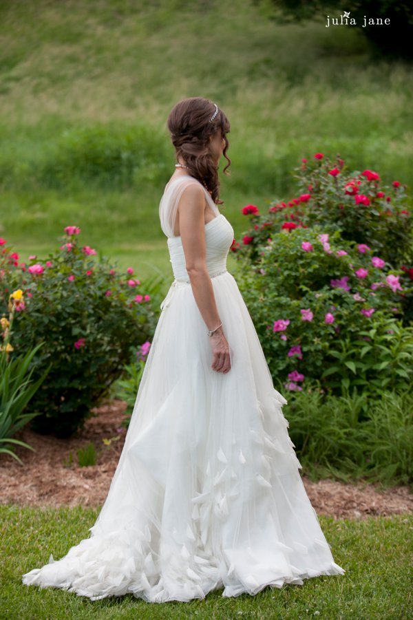bridal portraits in the rose garden at red maple vineyard