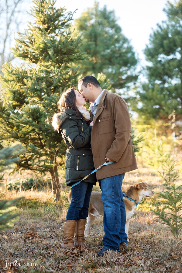 winter engagement session in connecticut by connecticut wedding photographer julia jane studios