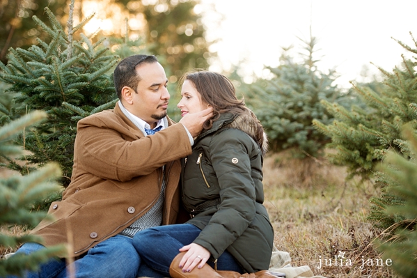 cozy winter engagement session in ct
