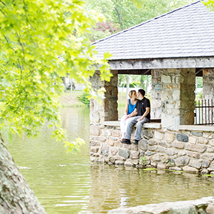 A Tilley Pond Park Engagement Session:
Jillian & Anthony